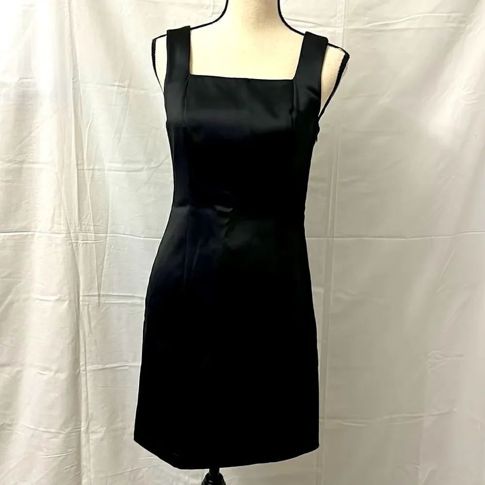 BCBG sleeve less bodycon satin mini dress size 4